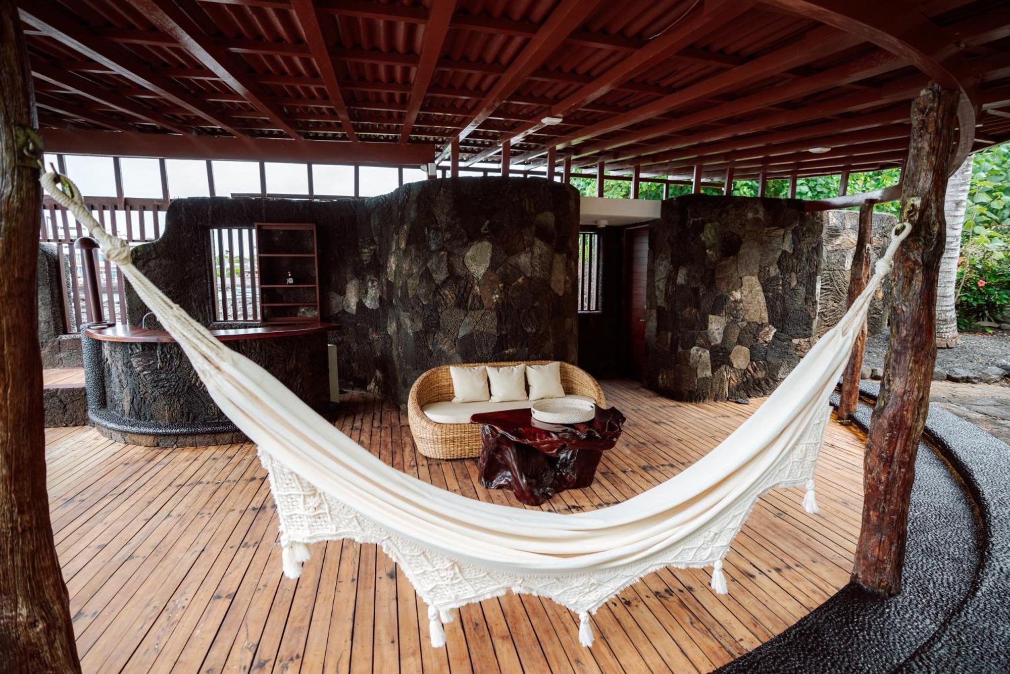 Hotel Villa Escalesia Galapagos ปูแอร์โตอาโยรา ภายนอก รูปภาพ